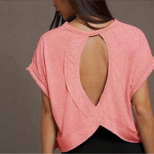 Orange open back top size small
WORN ONCE